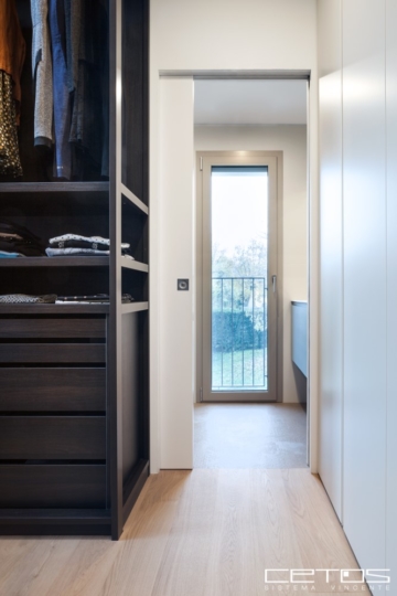 PORTA FINESTRA IN ALLUMINIO AD UN'ANTA FILO MURO