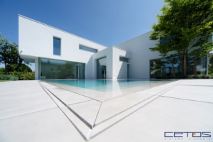 VILLA_CON_SERRAMENTI_ALLUMINIO_PROFILO_ULTRASOTTILE_SCORREVOLI_E_FISSI